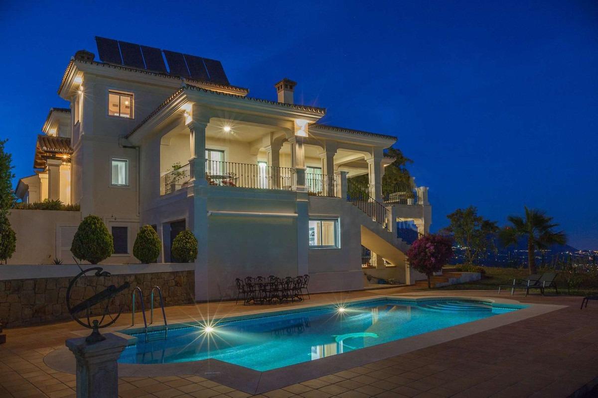 Villa for sale in Marbella - Golden Mile and Nagüeles 18