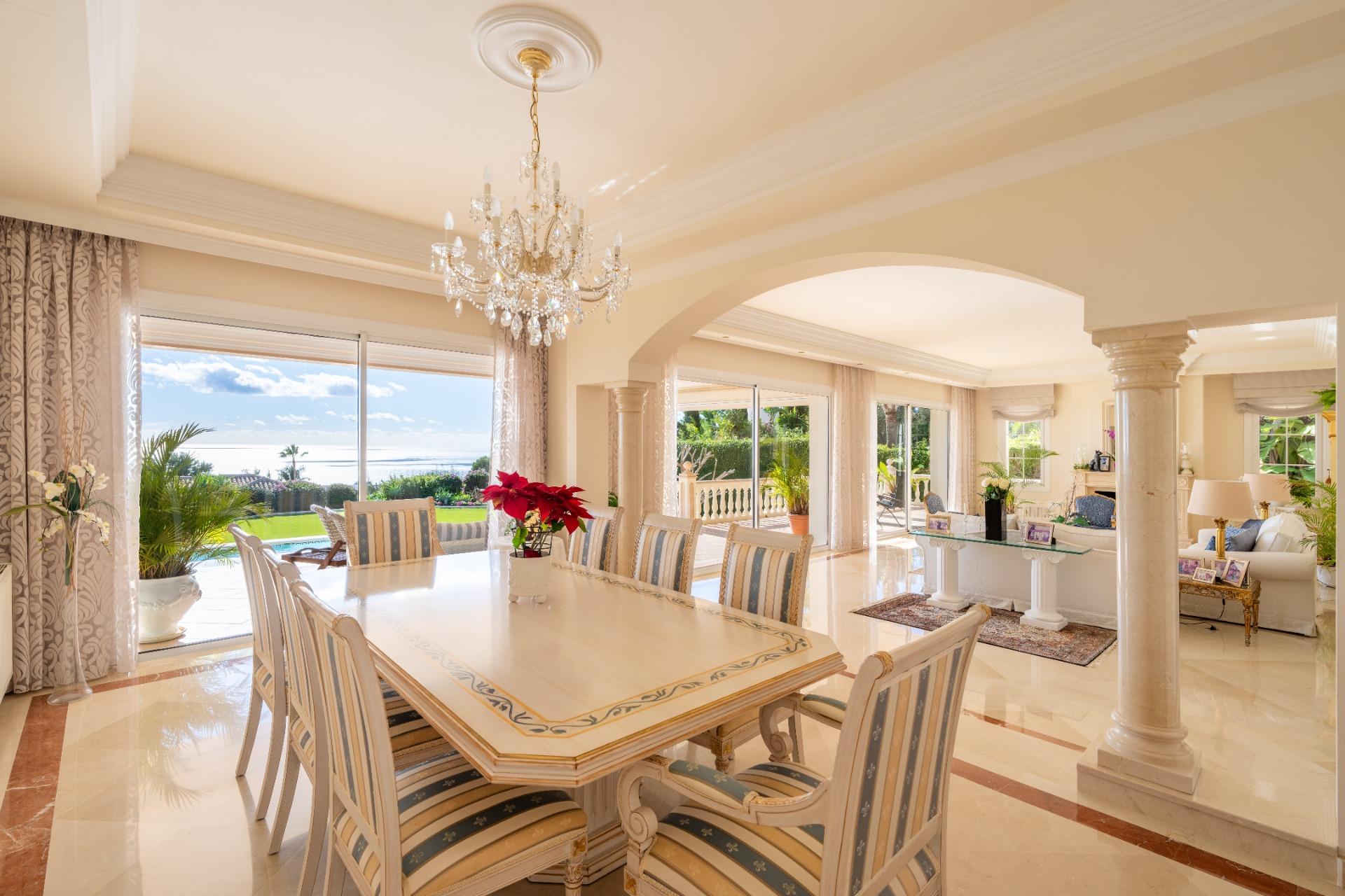 Villa for sale in Marbella - Golden Mile and Nagüeles 11