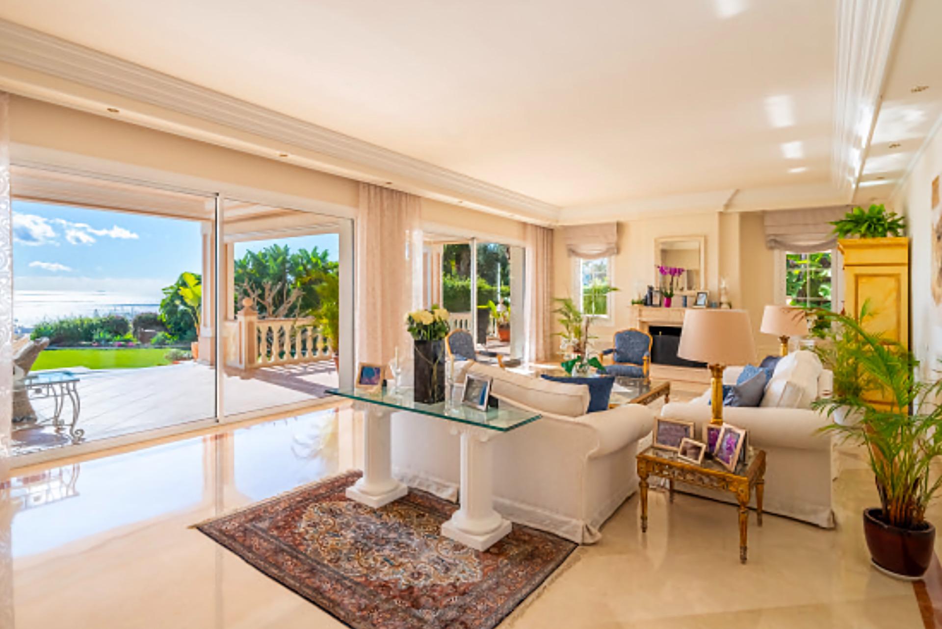 Villa for sale in Marbella - Golden Mile and Nagüeles 26