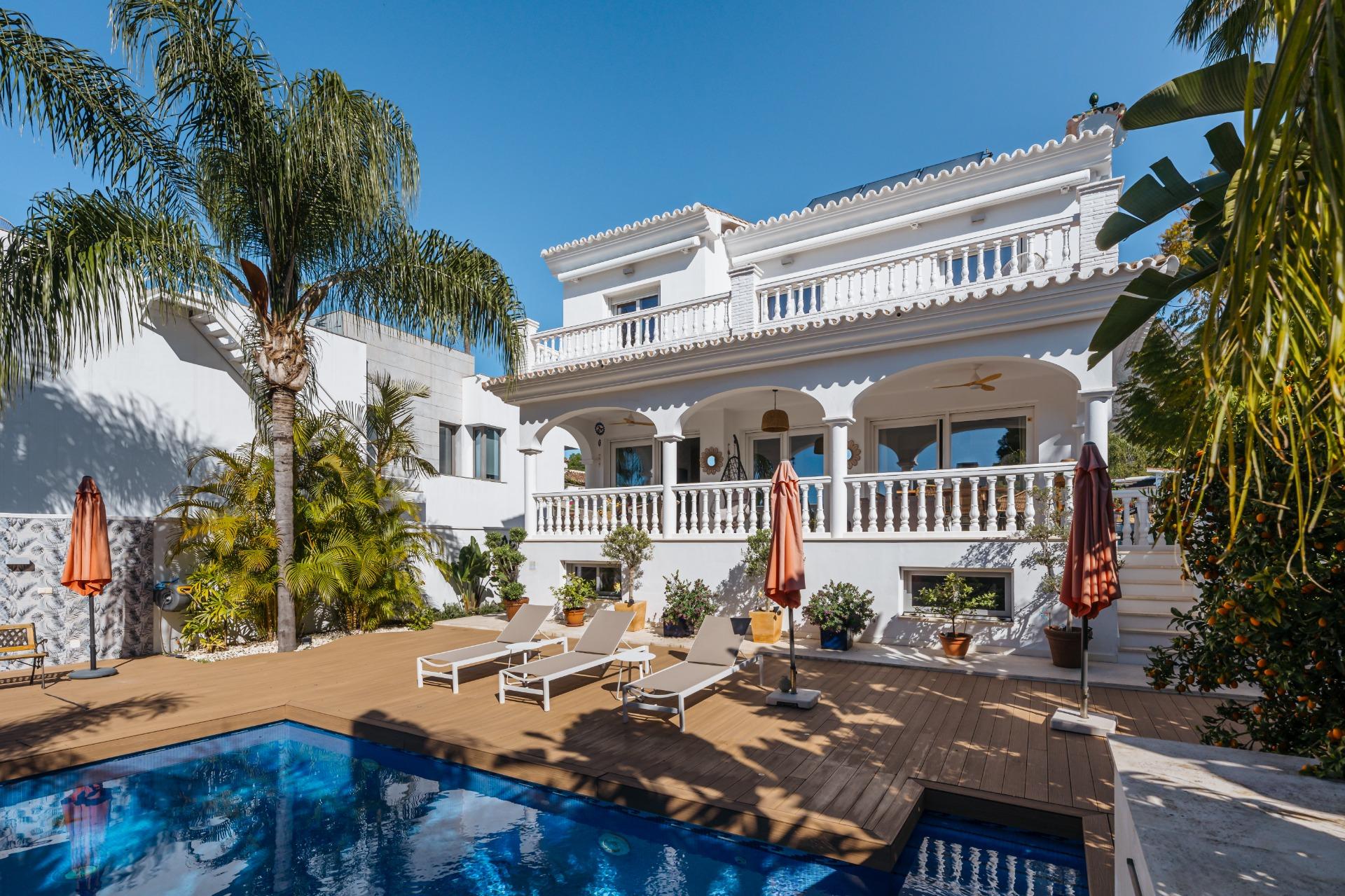 Villa for sale in Marbella - Golden Mile and Nagüeles 1