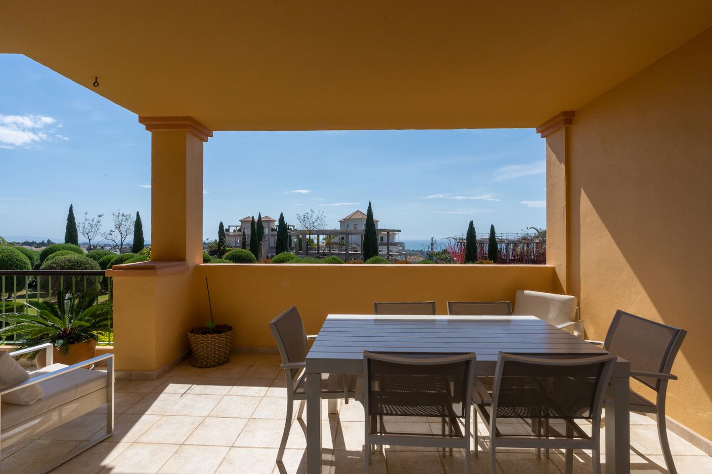 Apartment for sale in Benahavís 6