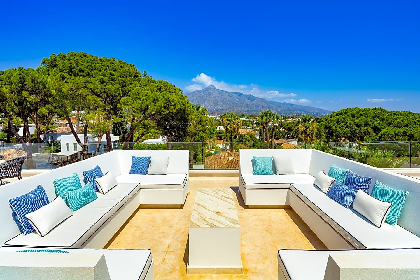 Villa for sale in Marbella - Nueva Andalucía 26