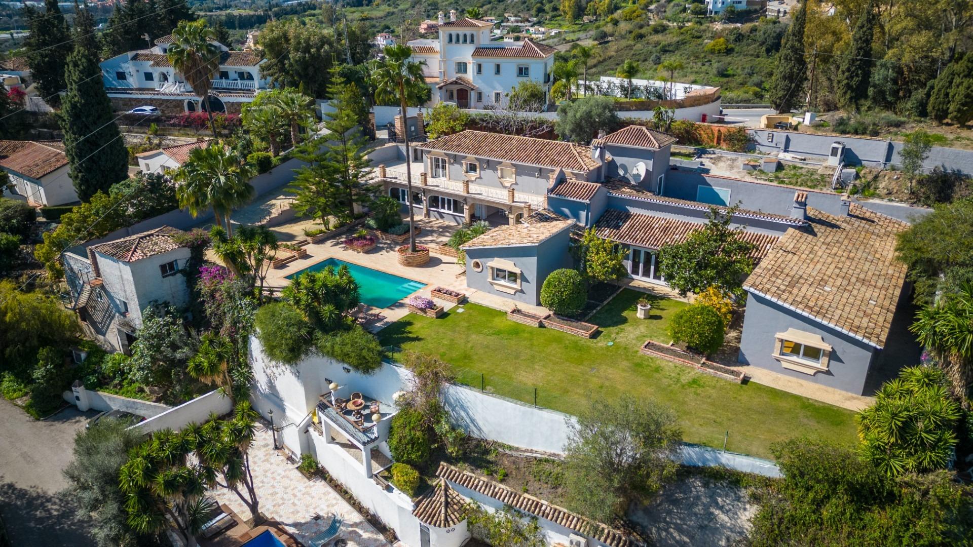 Villa for sale in Estepona 4