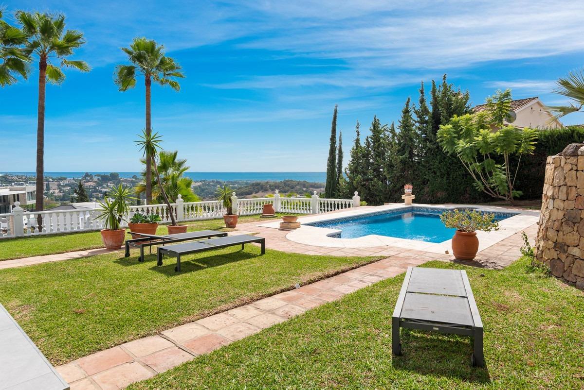 Villa à vendre à Estepona 4