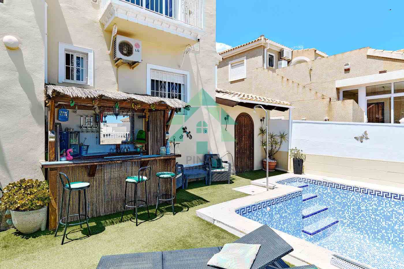 Villa te koop in Alicante 43