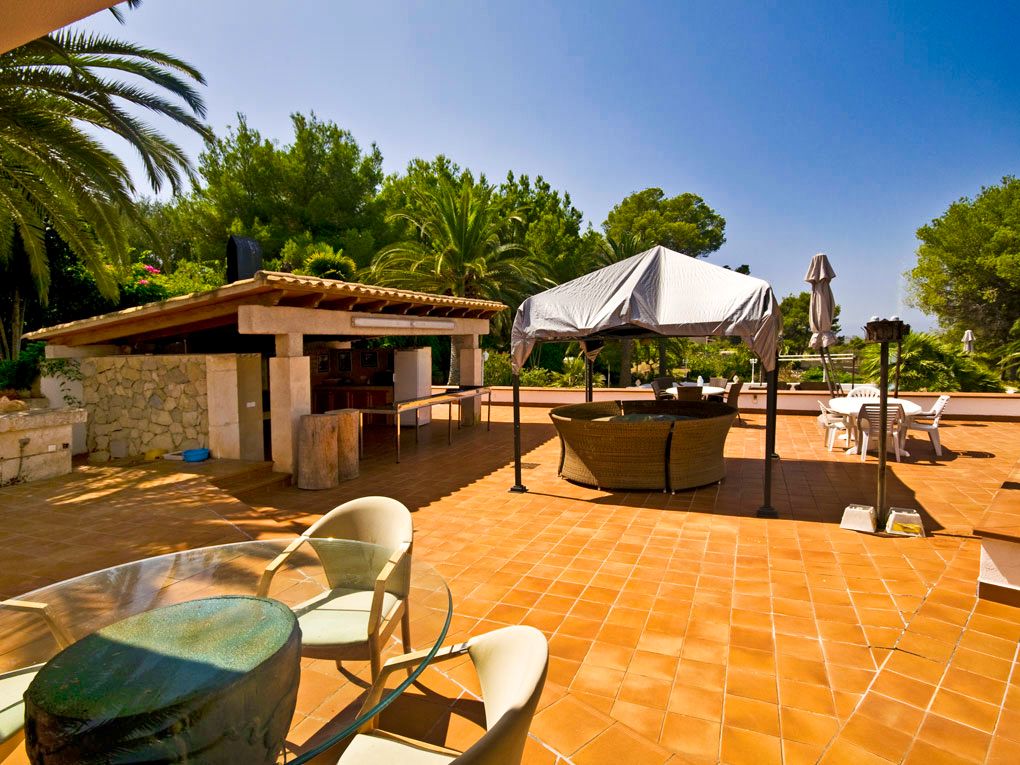 Countryhome na sprzedaż w Castelldefels and Baix Llobregat 3