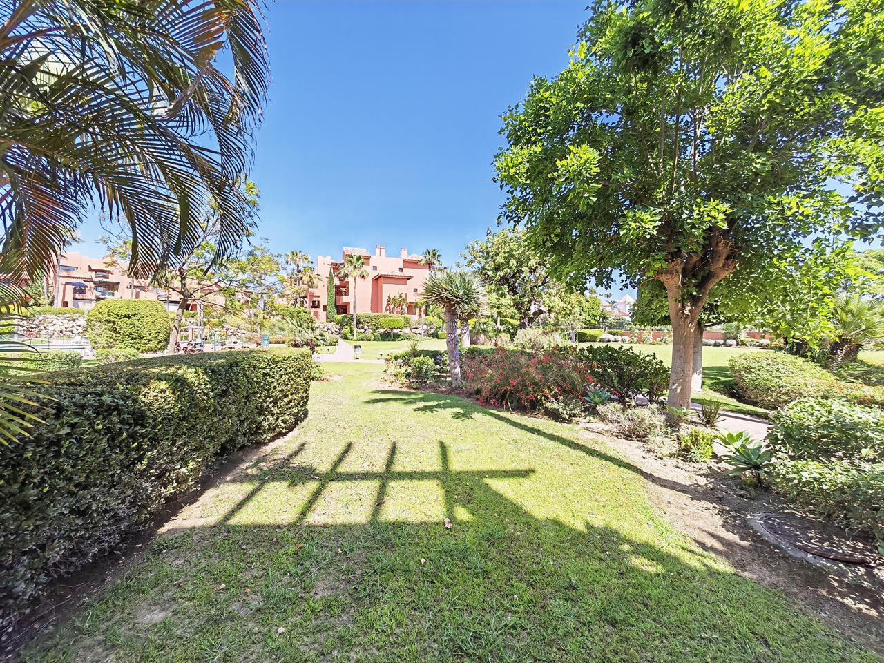 Apartment for sale in Estepona 2