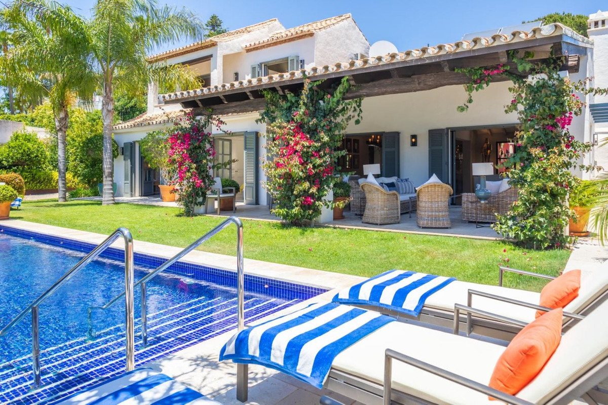 Villa à vendre à Estepona 1