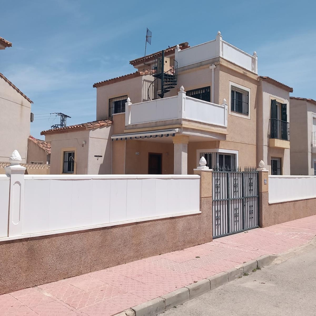 Villa for sale in Alicante 27