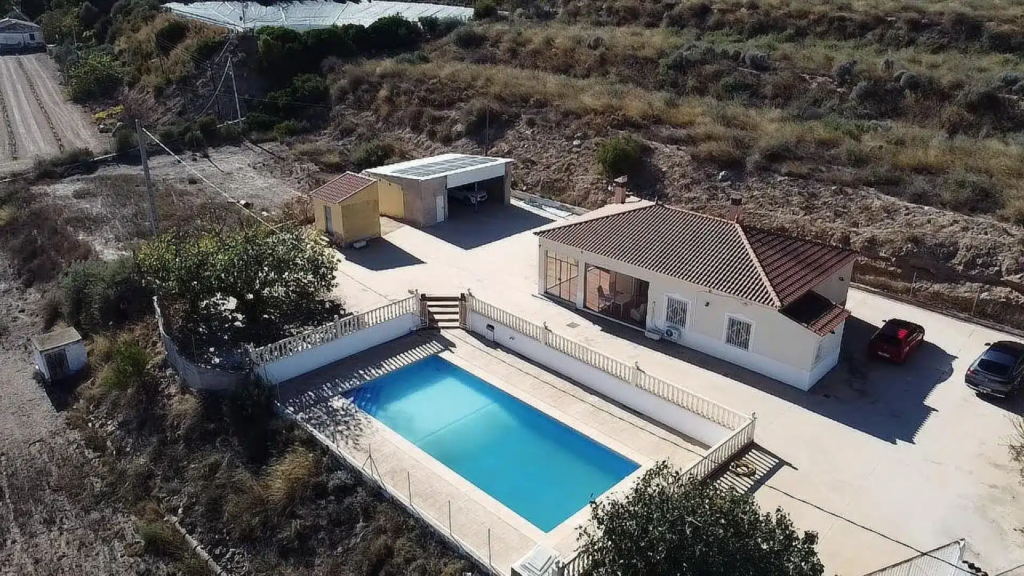 Villa te koop in Alicante 25