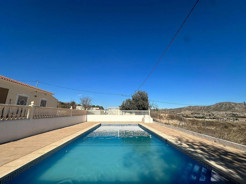 Villa for sale in Alicante 5