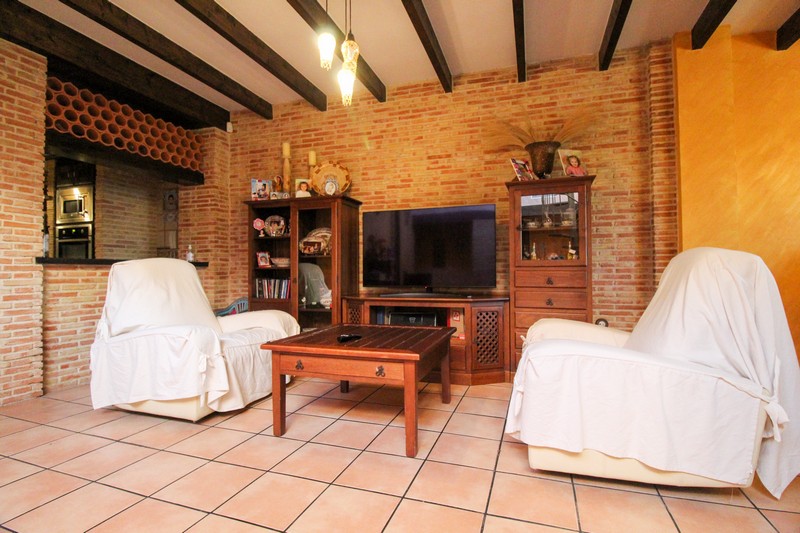 Villa for sale in Alicante 9