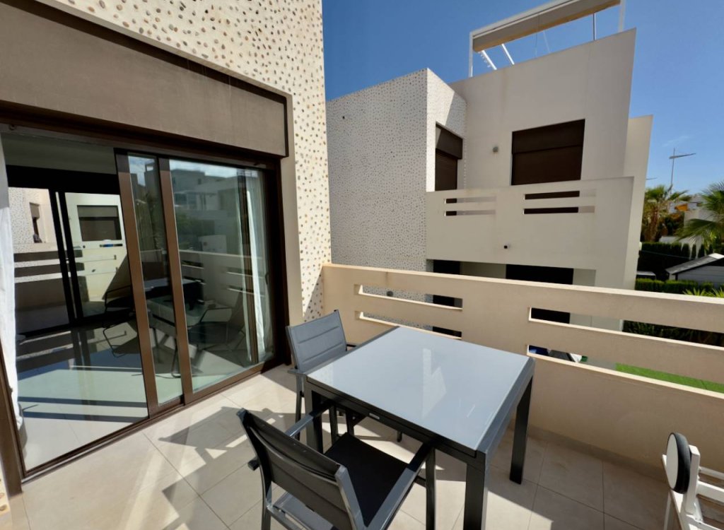 Penthouse for sale in Alicante 16