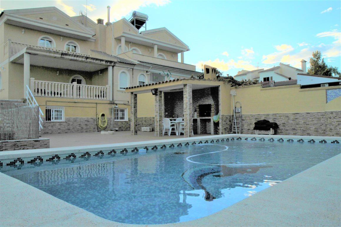 Villa for sale in Benidorm 1