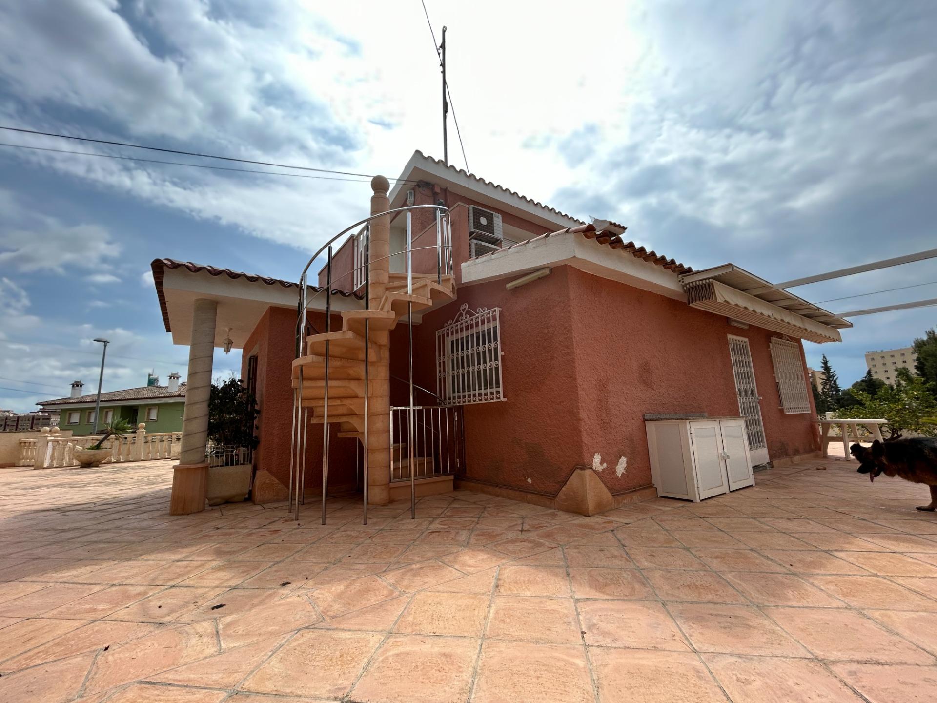 Villa te koop in Benidorm 2