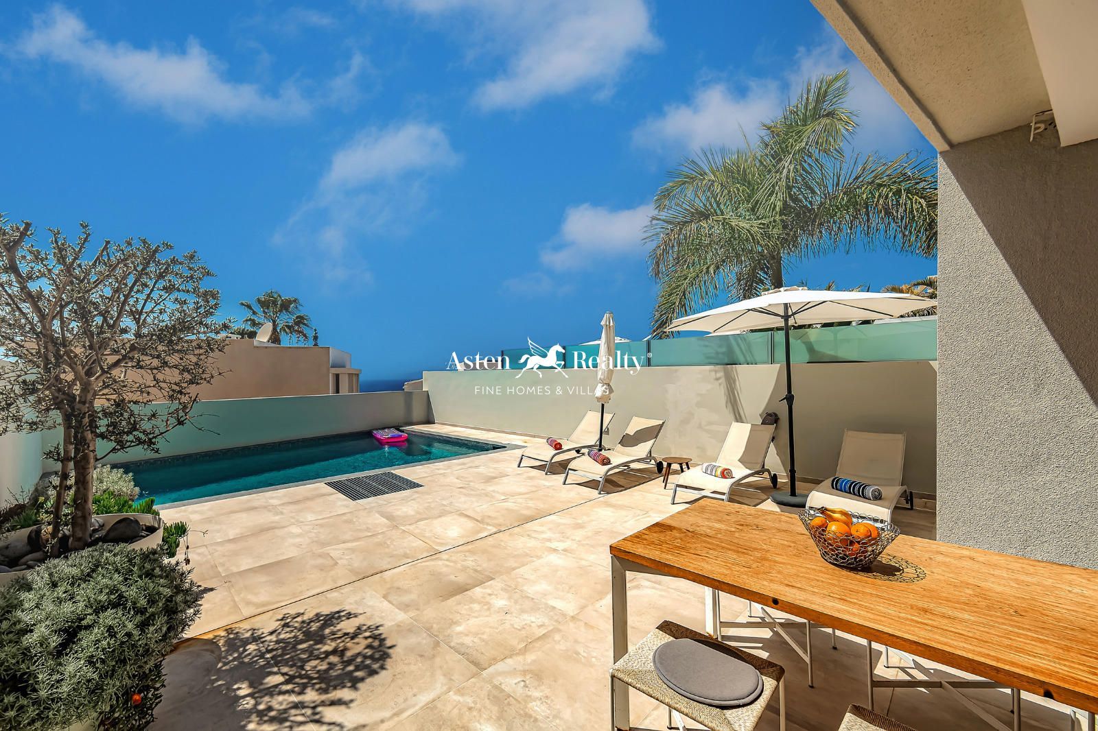 Villa for sale in Tenerife 1