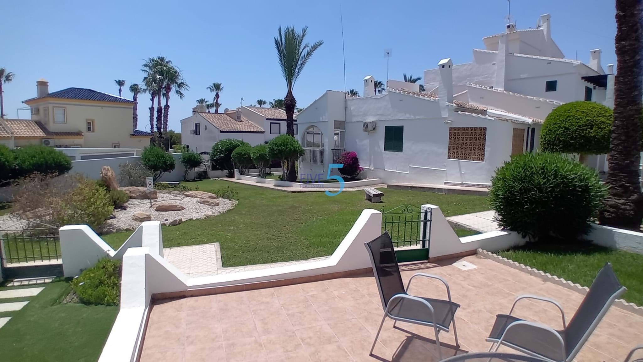 Villa te koop in Alicante 7