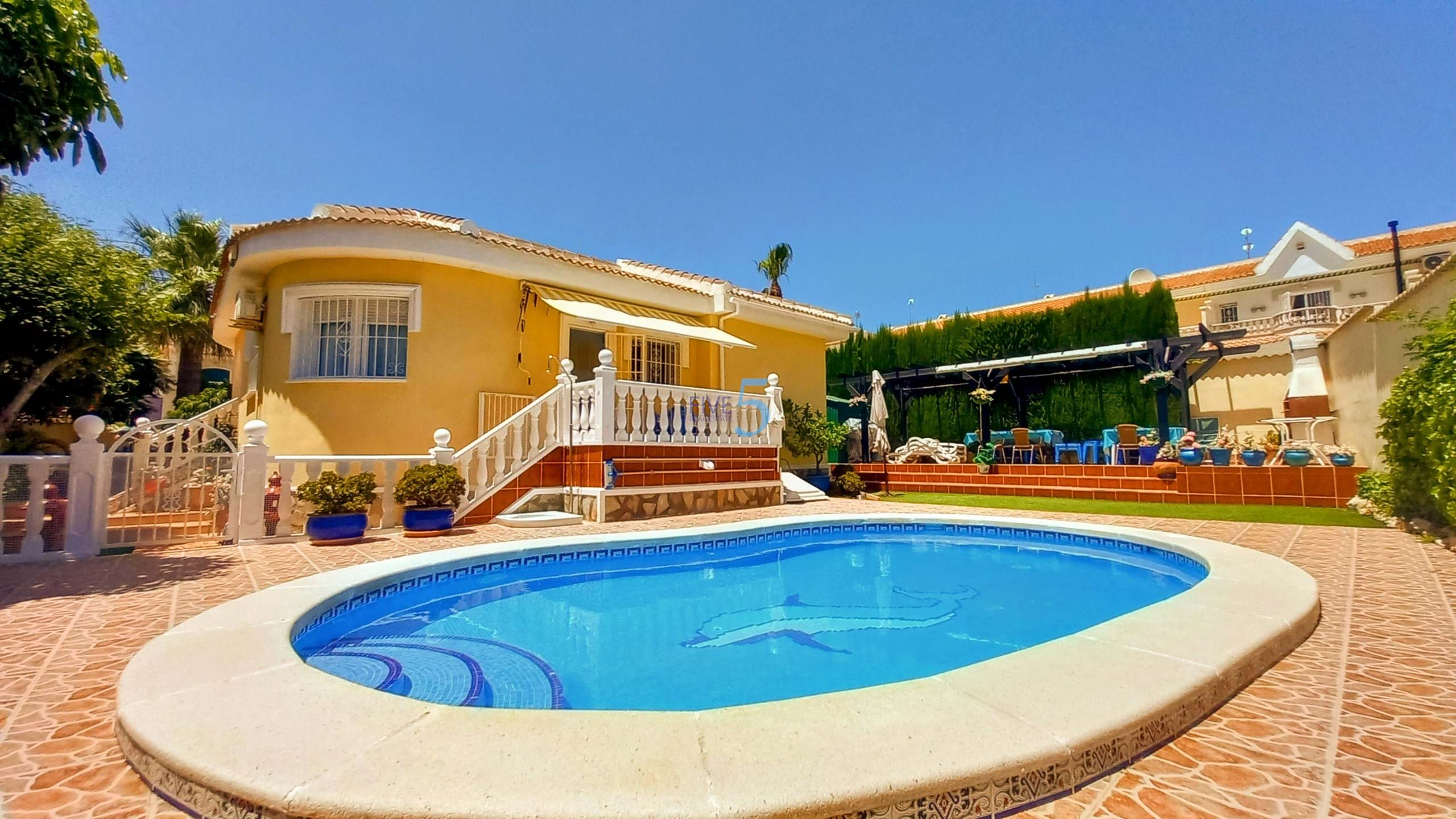 Villa for sale in Ciudad Quesada 1