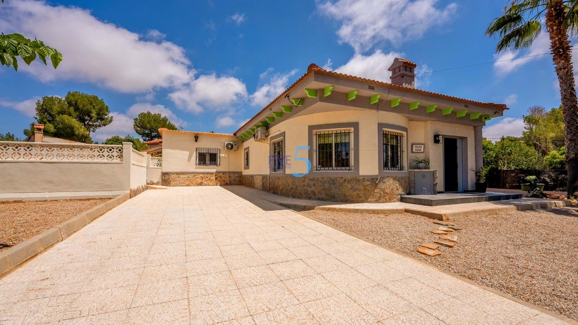 Villa à vendre à Alicante 1