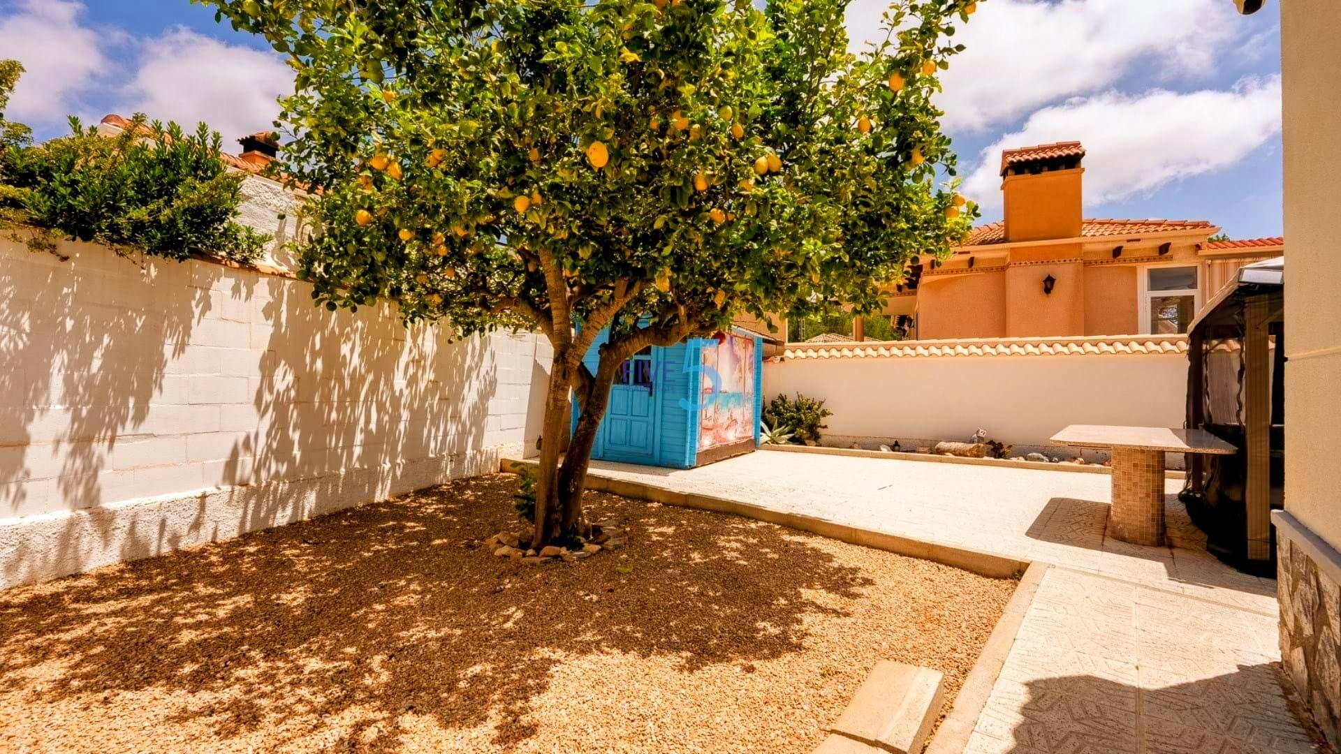 Villa à vendre à Alicante 25