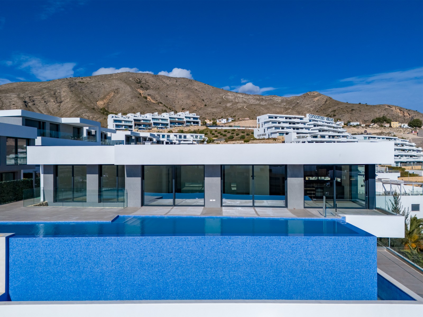 Villa for sale in Alicante 1