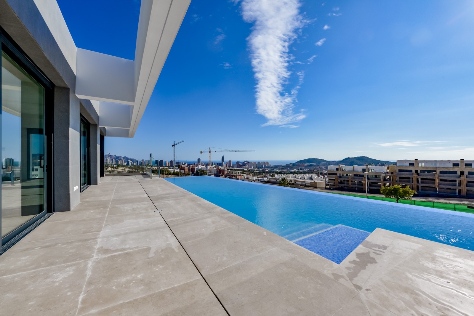 Villa for sale in Alicante 36