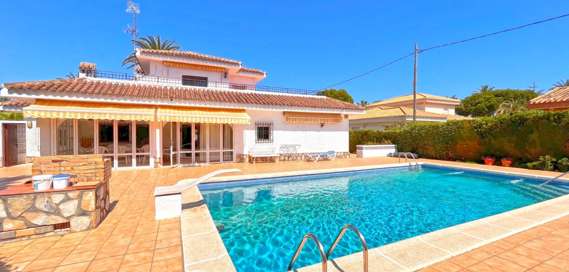 Villa till salu i Alicante 4