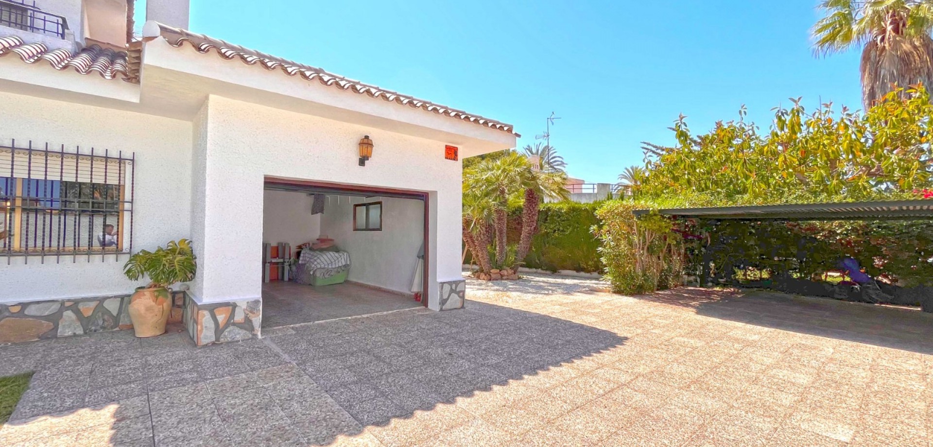 Villa for sale in Alicante 38