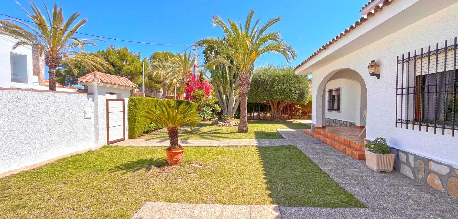 Villa for sale in Alicante 32