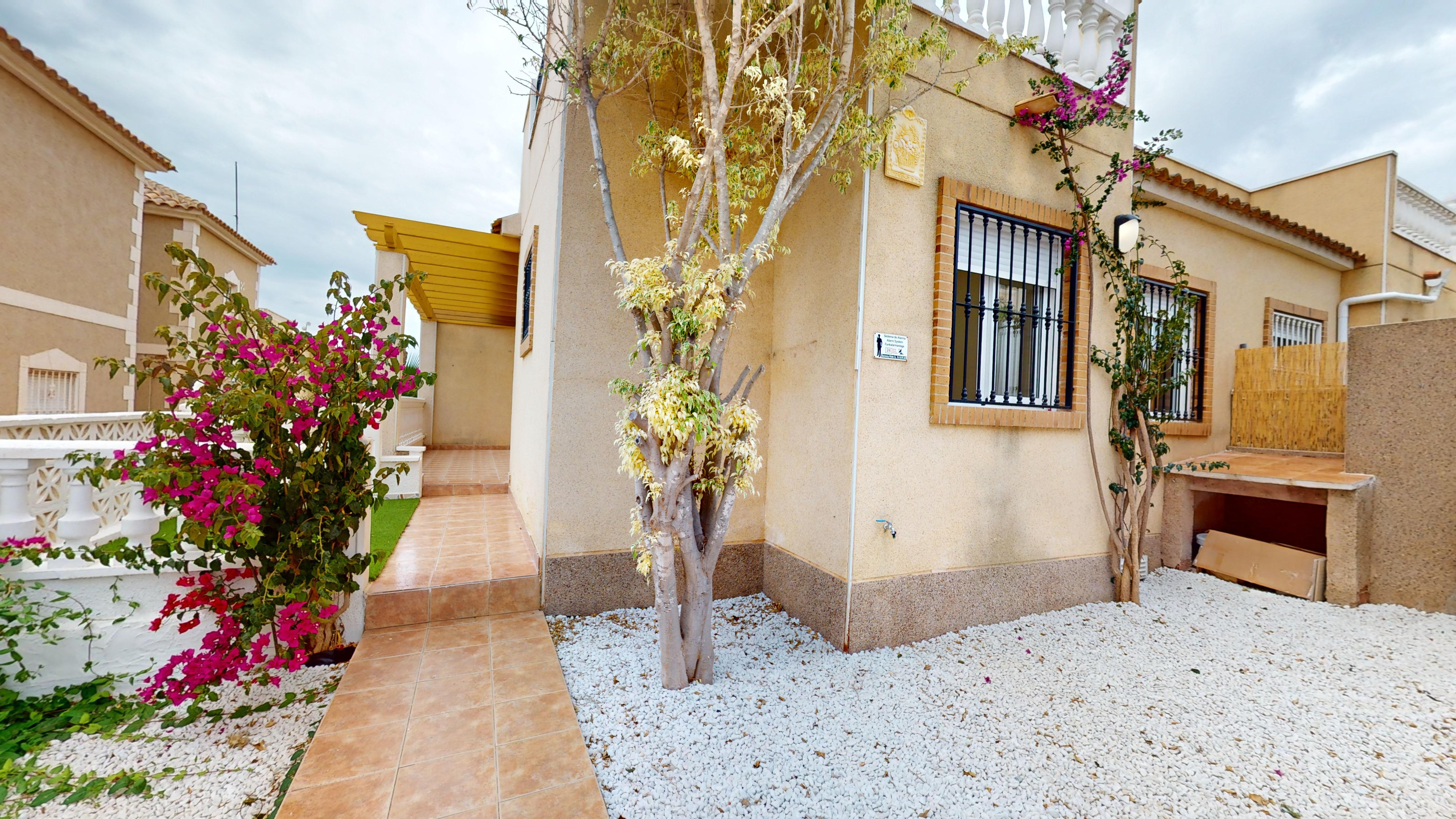 Townhouse te koop in Alicante 29