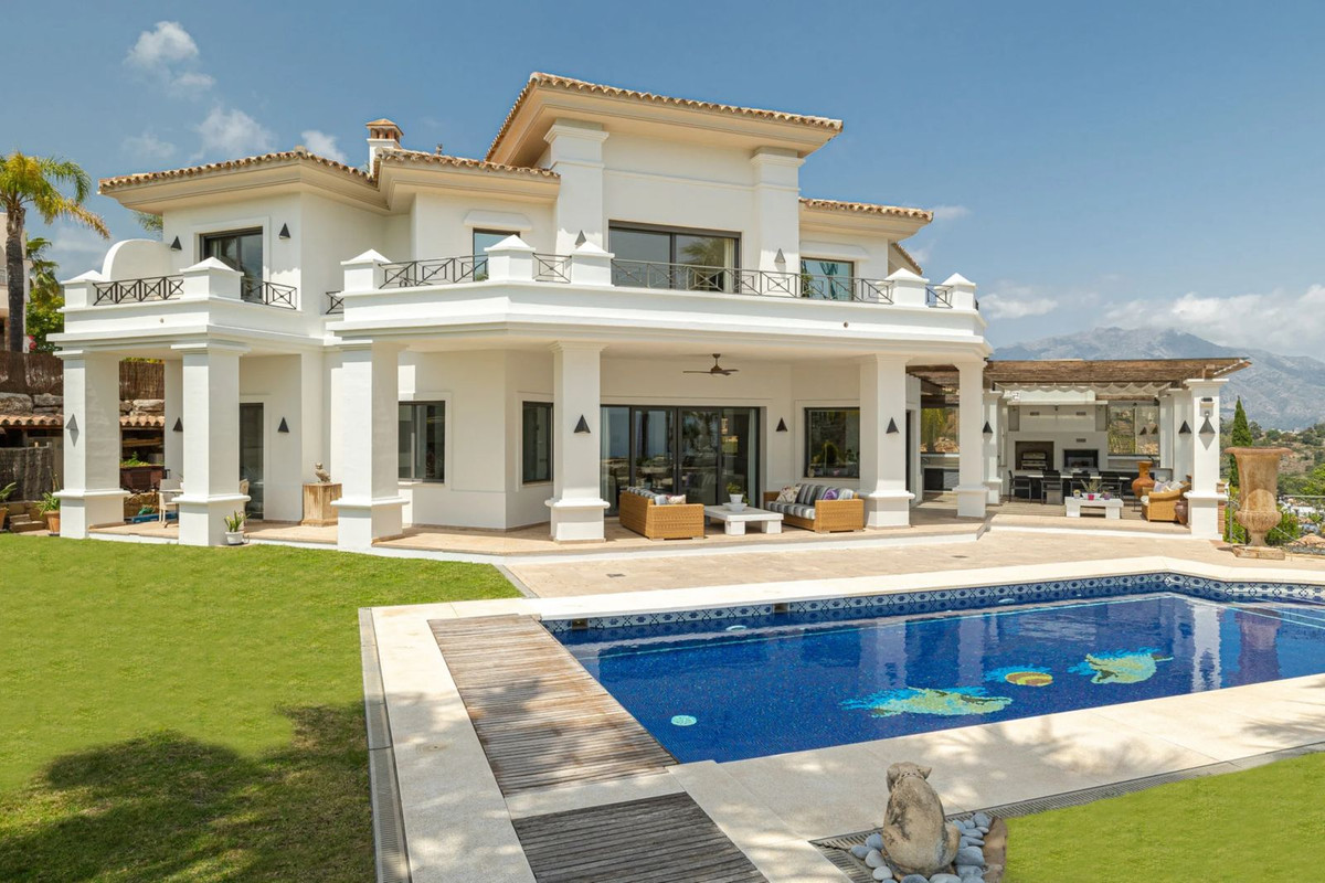 Villa for sale in Benahavís 1