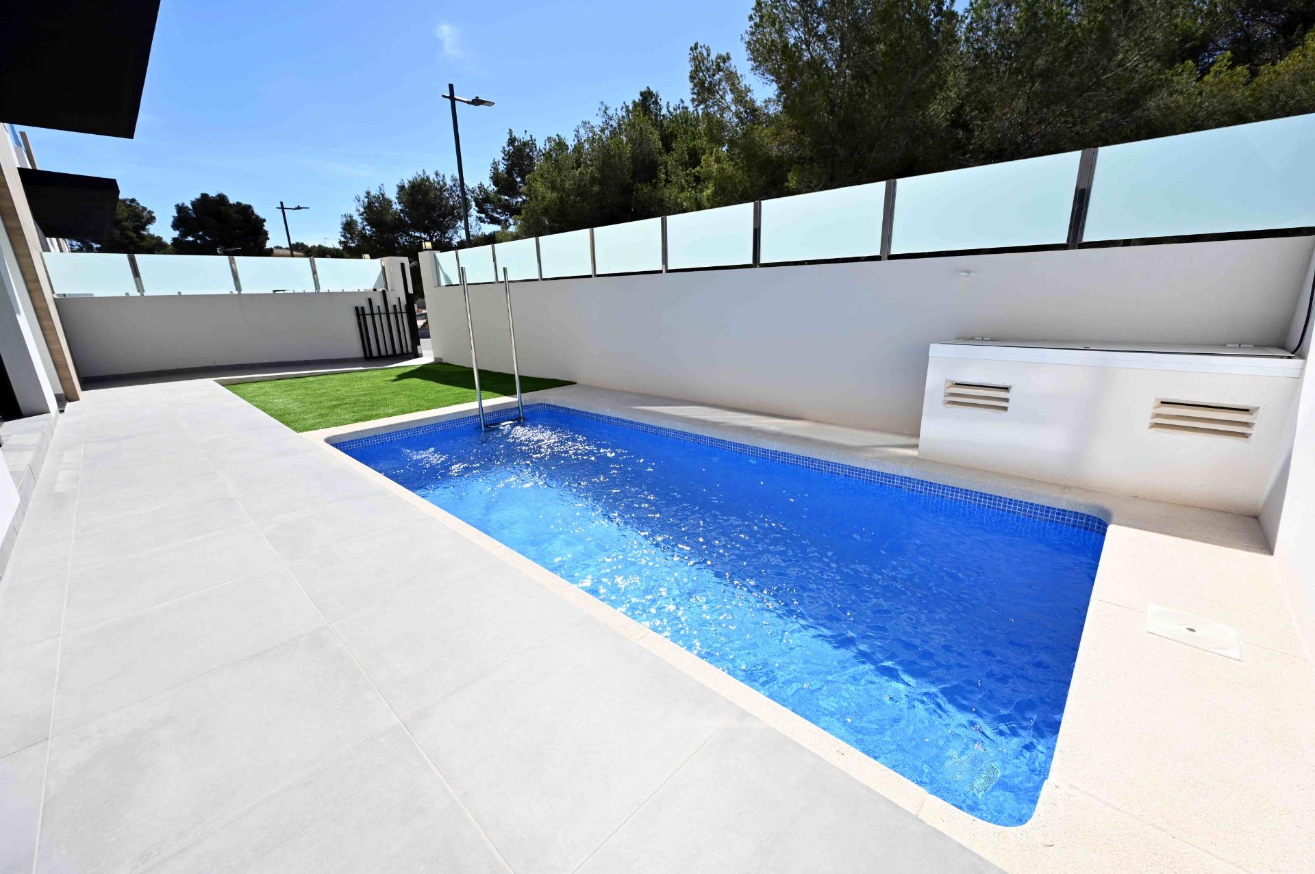 Villa for sale in Alicante 3