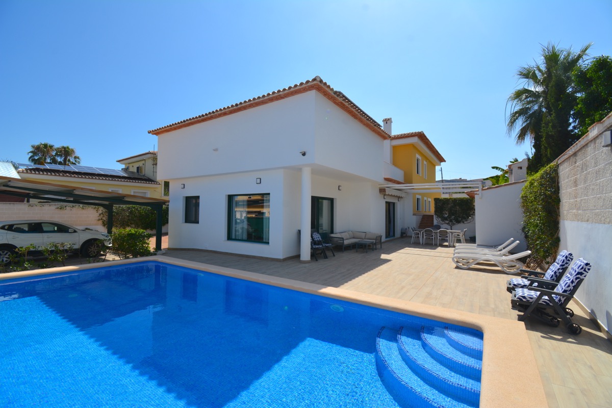 Villa à vendre à Dénia 2