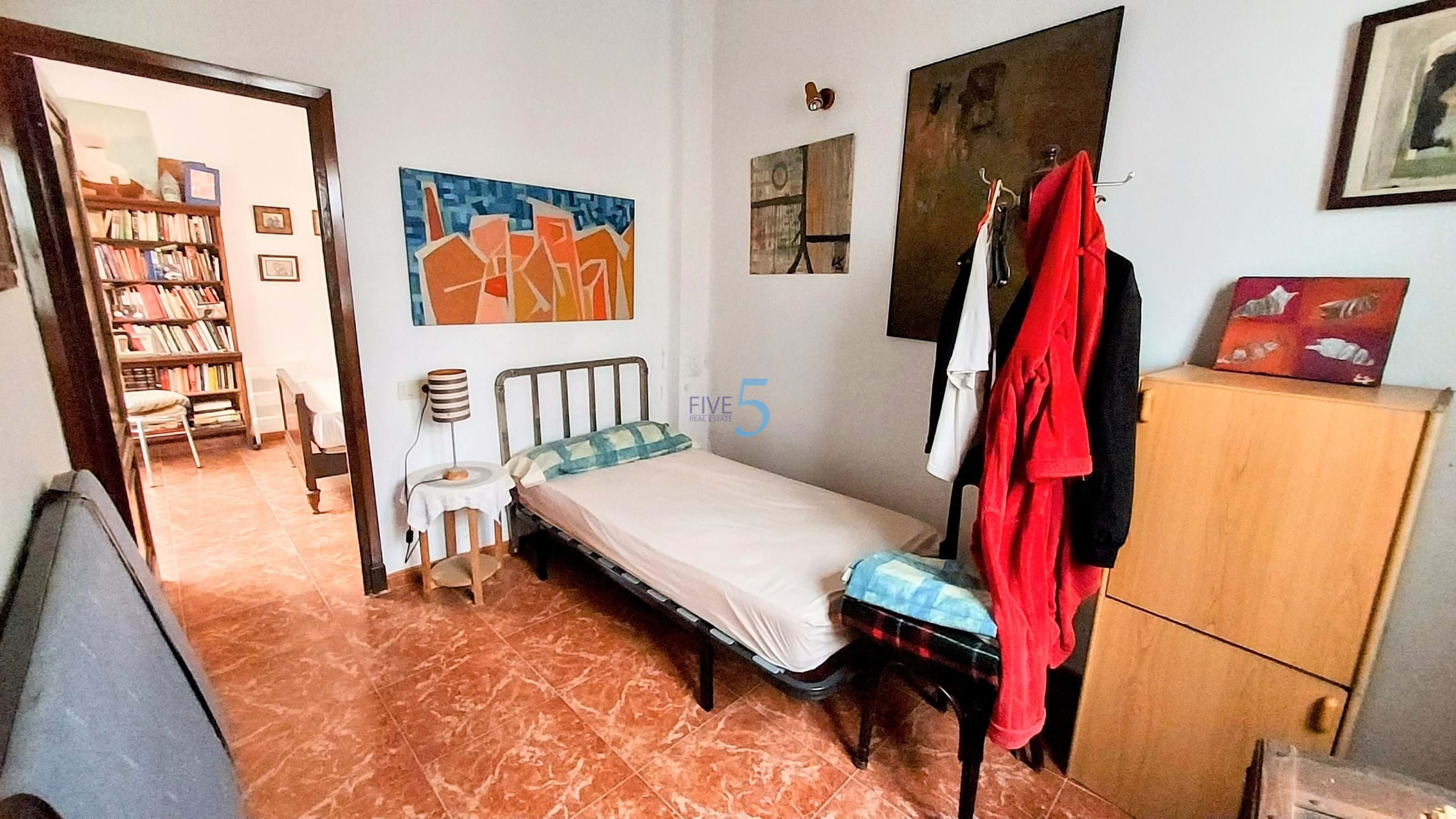 Townhouse for sale in Valencia City 12