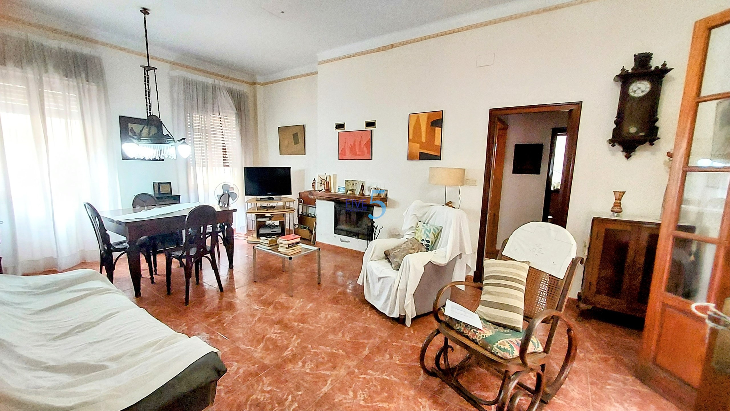 Townhouse for sale in Valencia City 2
