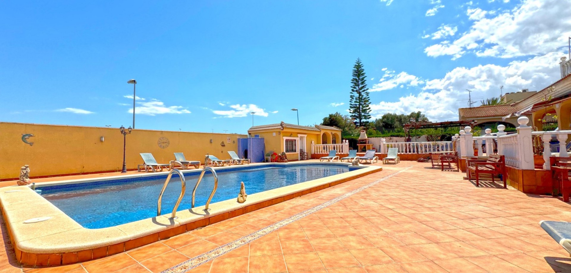 Villa for sale in Torrevieja and surroundings 24