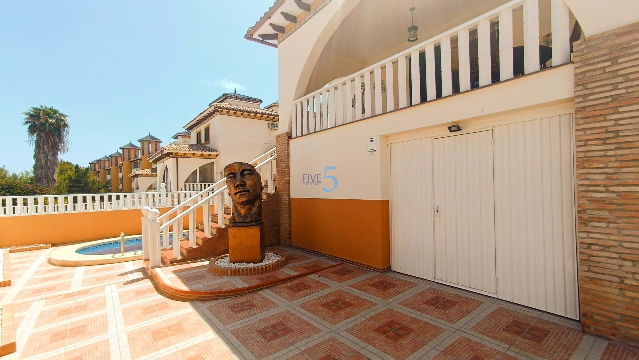 Villa for sale in Alicante 22