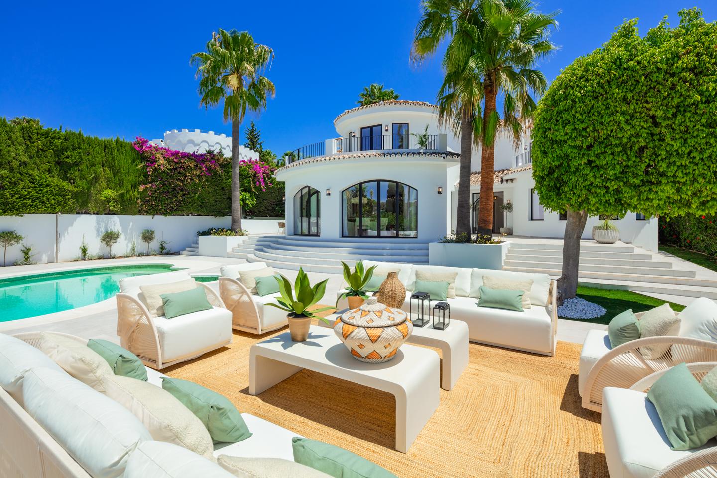 Villa for sale in Marbella - Nueva Andalucía 2