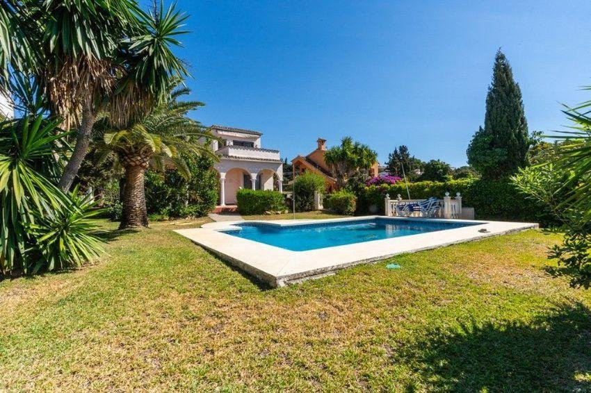 Chalé en venta en Marbella - East 2