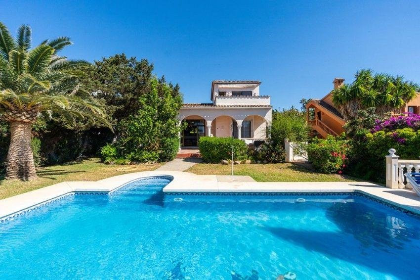 Chalé en venta en Marbella - East 3