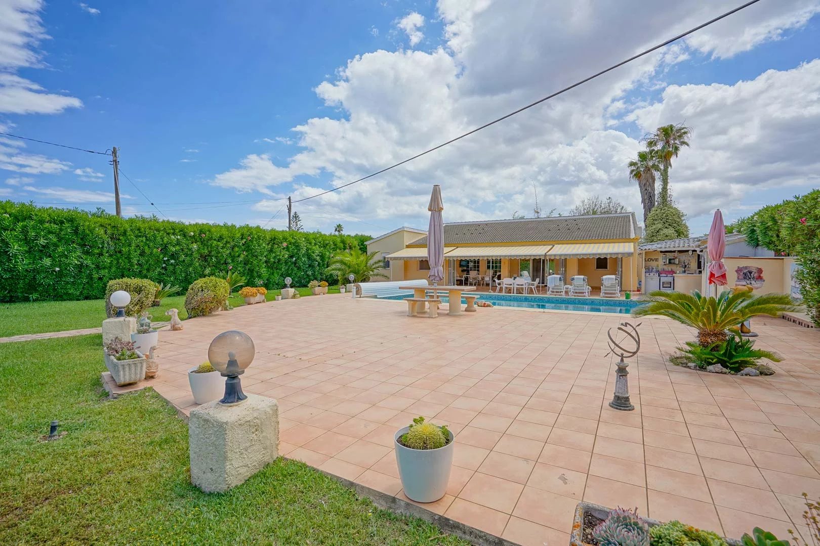 Villa à vendre à Alicante 1