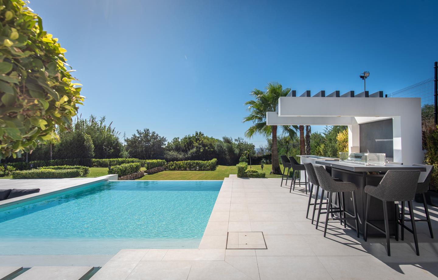 Villa à vendre à Estepona 4