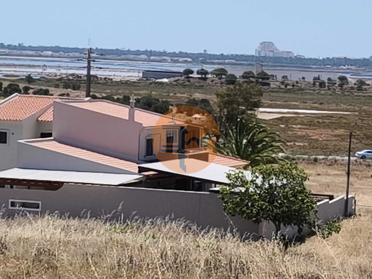 Plot for sale in Faro 34