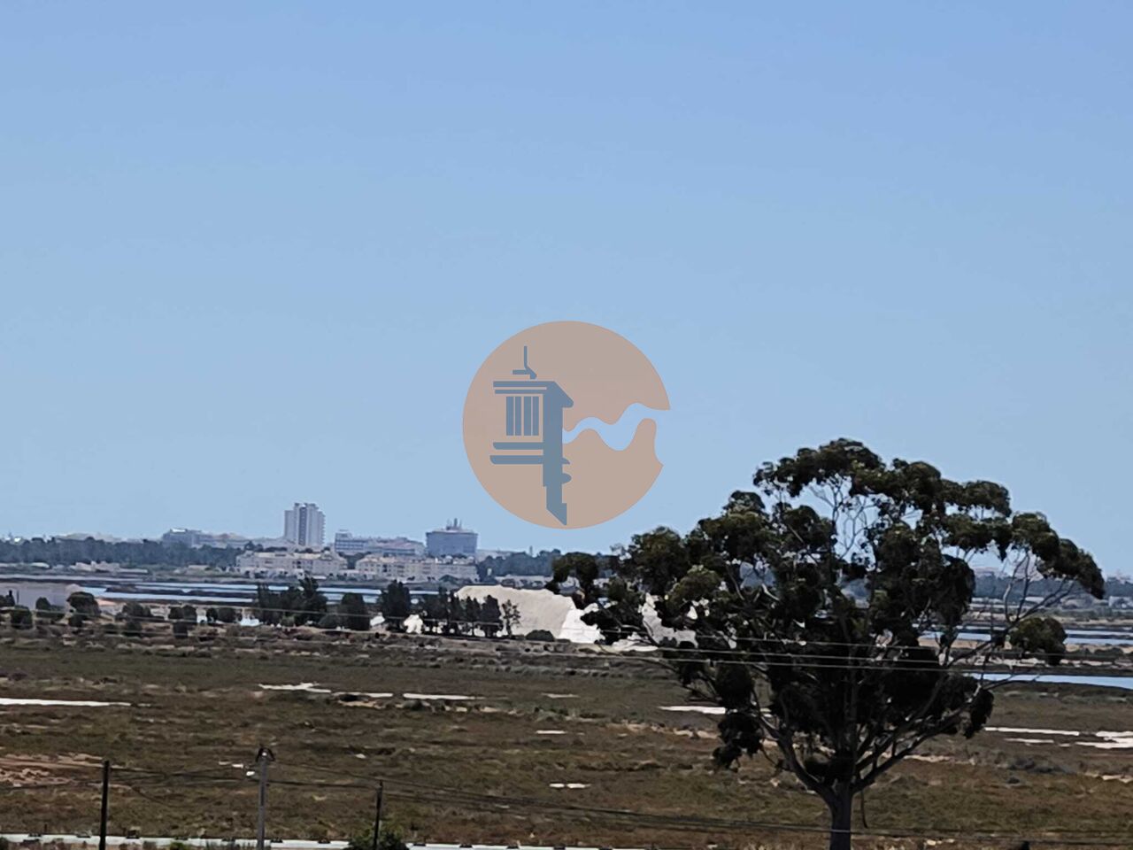 Plot for sale in Faro 36