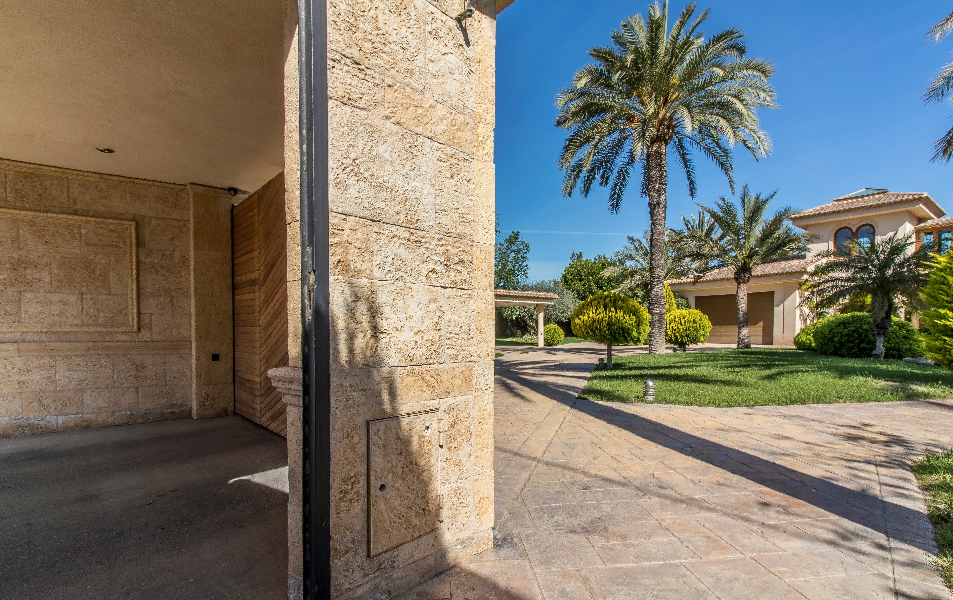 Villa te koop in Elche 20