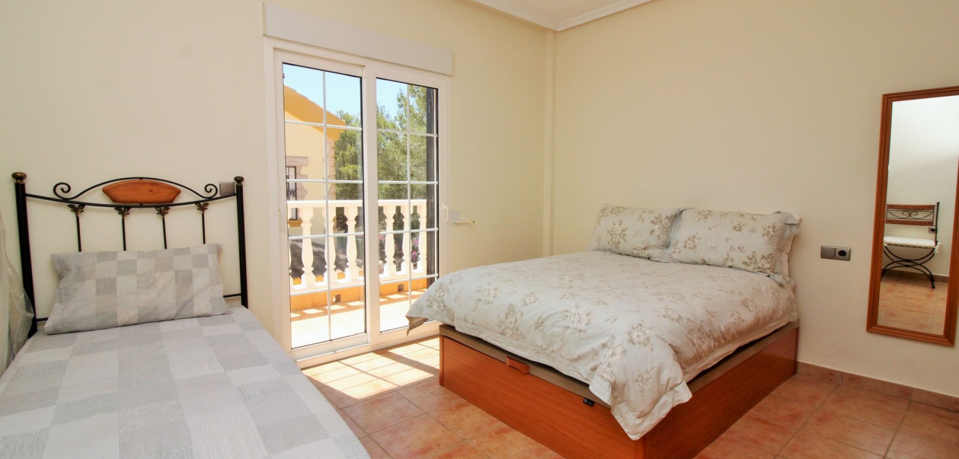 Villa for sale in Alicante 22