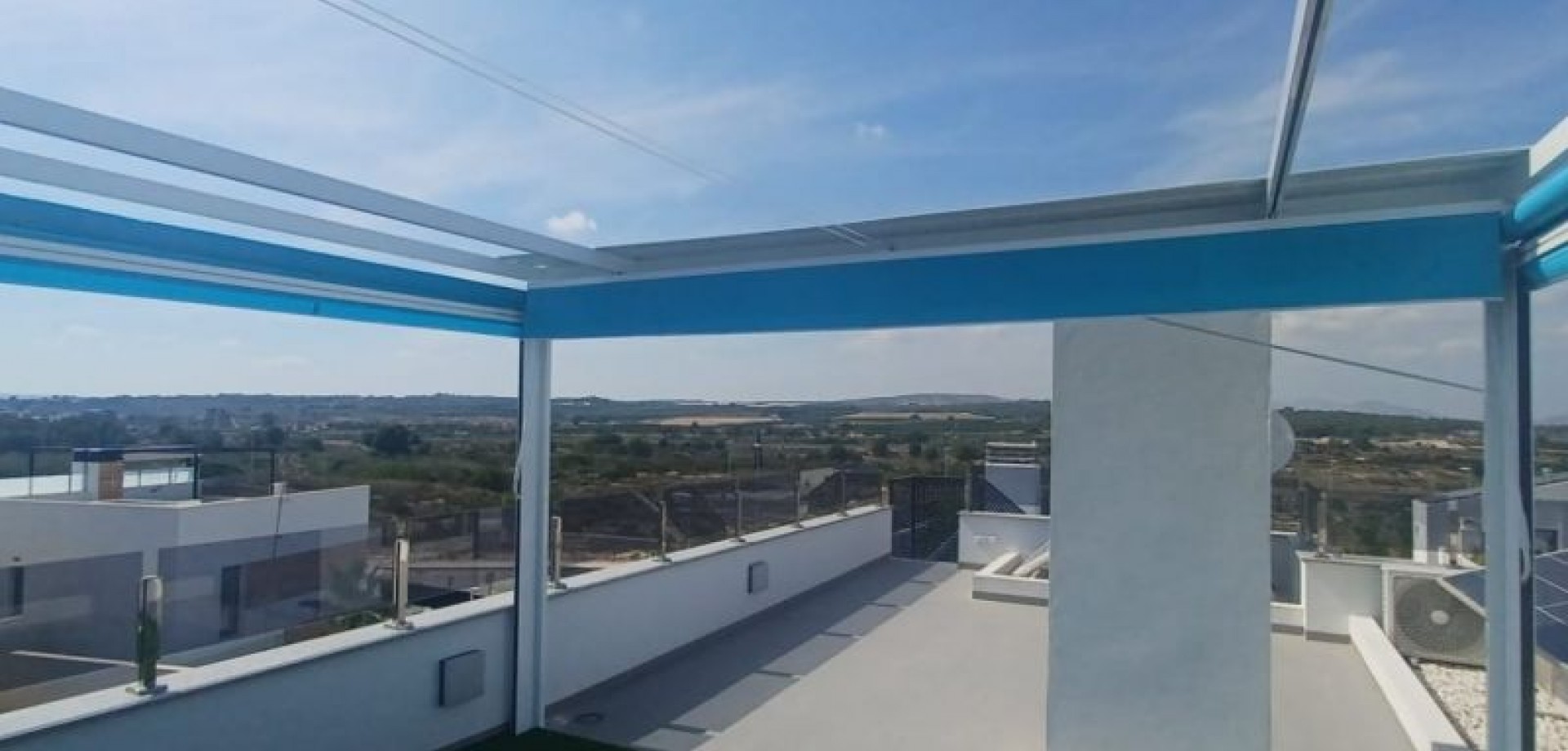 Villa for sale in Alicante 17