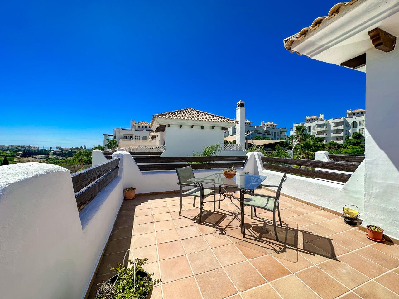 Townhouse te koop in Estepona 2