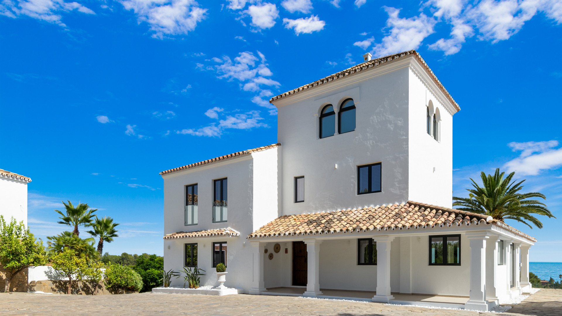 Villa te koop in Estepona 32