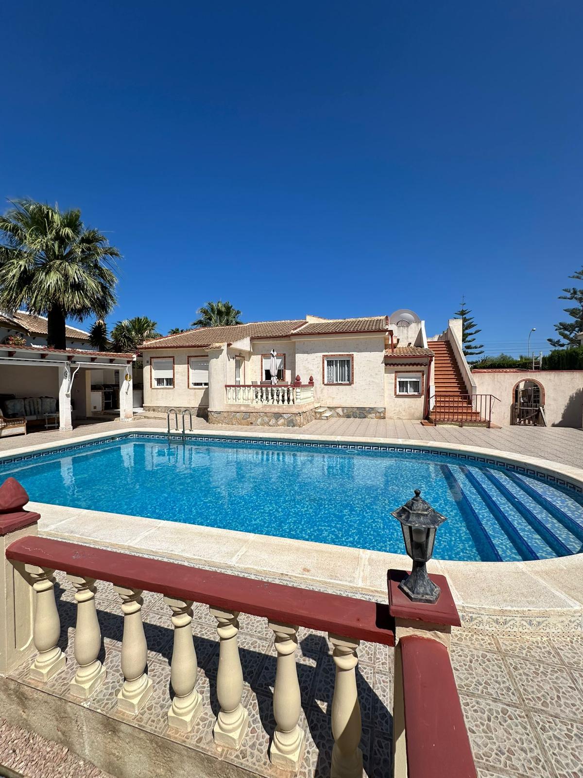 Villa te koop in Torrevieja and surroundings 18